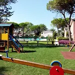 Colorful Flat With Garden-beahost *