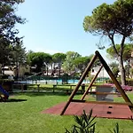 Apartment Colorful Flat With Garden-beahost *