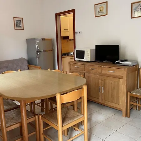 Apartamento Colorful Flat With Garden-beahost *