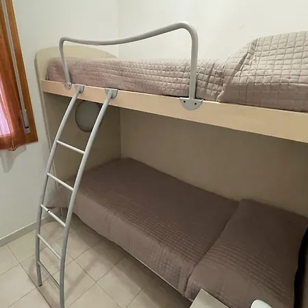 Colorful Flat With Garden-beahost Apartamento