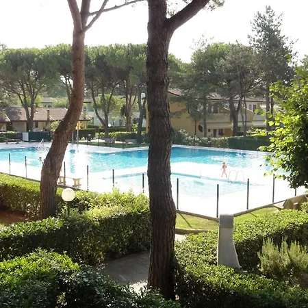 Colorful Flat With Garden-beahost Bibione