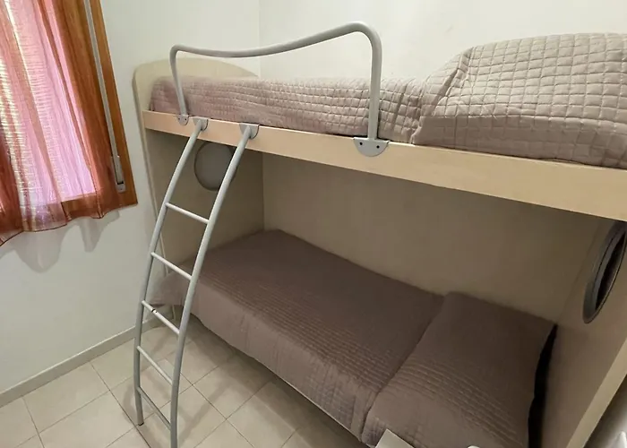 Colorful Flat With Garden-beahost Apartmán