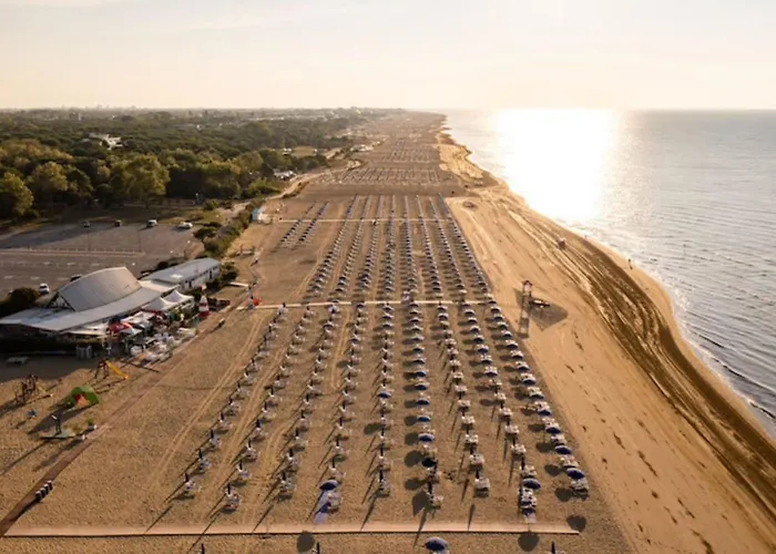 Colorful Flat With Garden-beahost Apartmán