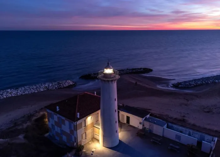 Colorful Flat With Garden-beahost